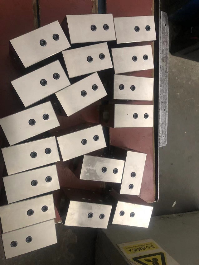 26ef55ef61cf2e07bacad8dd1e813b2